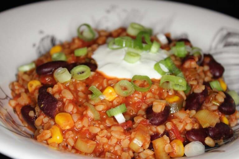 Vegetarisches Chili mit Bulgur Vegetarisches Chili mit Bulgur
