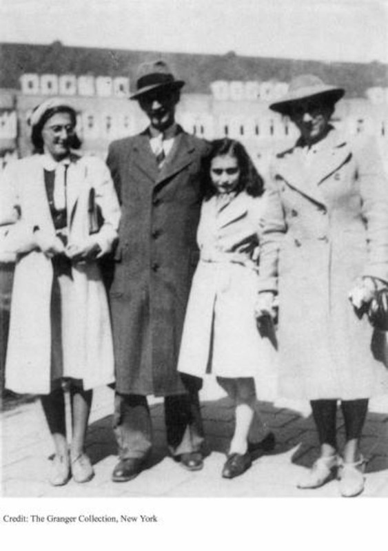 La familia Frank, desde la izquierda, Margot, Otto, Ana y Edith, en Ámsterdam en 1941