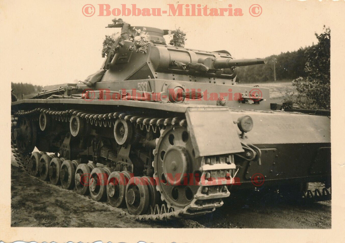 A314 Foto Panzer Reg.4 - Panzerkampfwagen III mit NUmmer 533 Edmund Bätz Barett