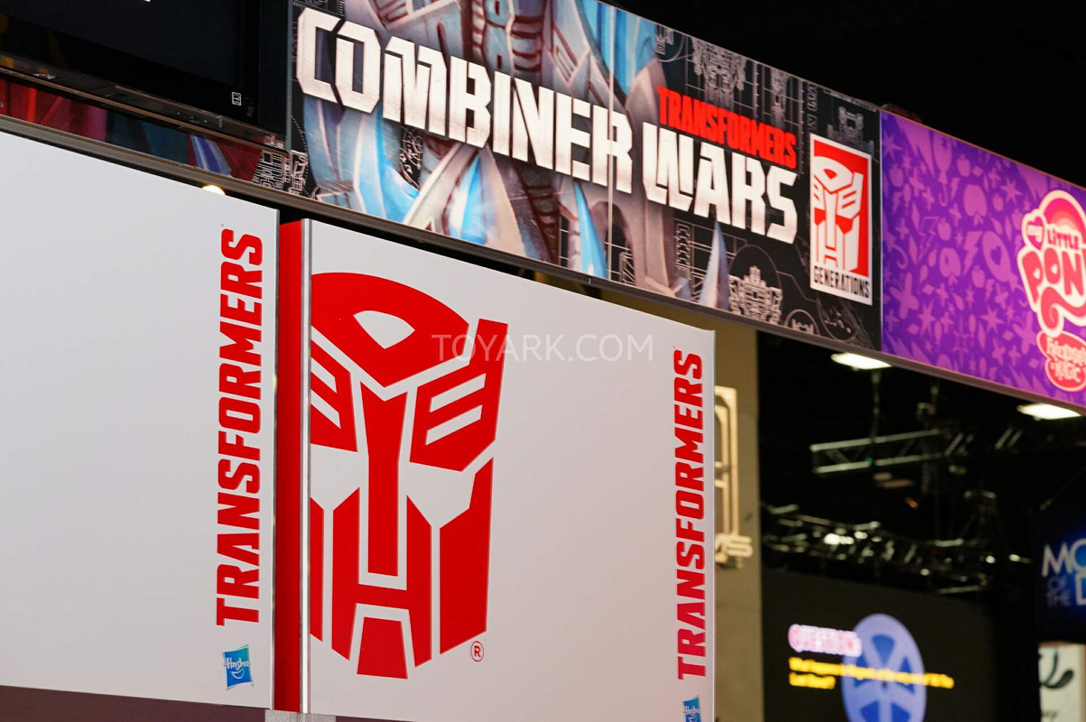 SDCC2015-Hasbro-Transformers-Combiner-Wars-023
