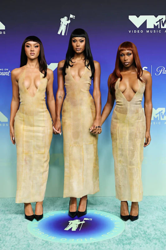FLOSee Throigh2026MTVVMAs194