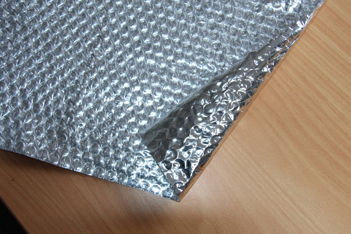 Foil Bubble wrap Metalized Insulation Bubble Cushioning 375mm x 50m