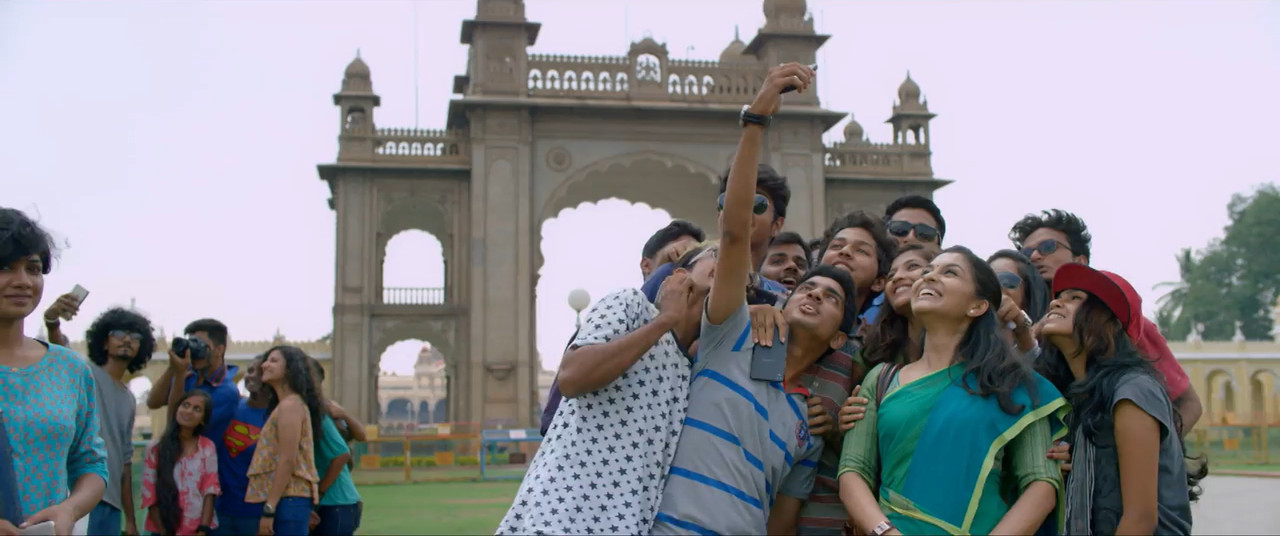 Aanandam 2016 WebRip [Malayalam] 480p 720p ESub Screenshot