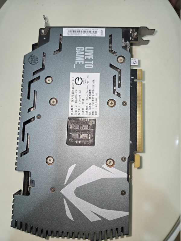GPU ZOTAC GTX1660Super AMP 6G 背面 型號標籤 2