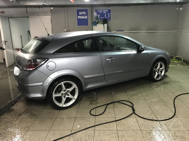 F8523EDA-6392-4871-B94E-3AA432139DE5