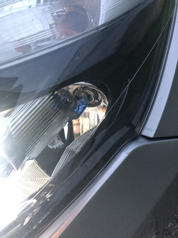 B7B21737-5990-44AF-9C35-5B6106D81DDA