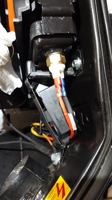 2CE1A257-5A2C-41A9-BB76-F341BC5318D2