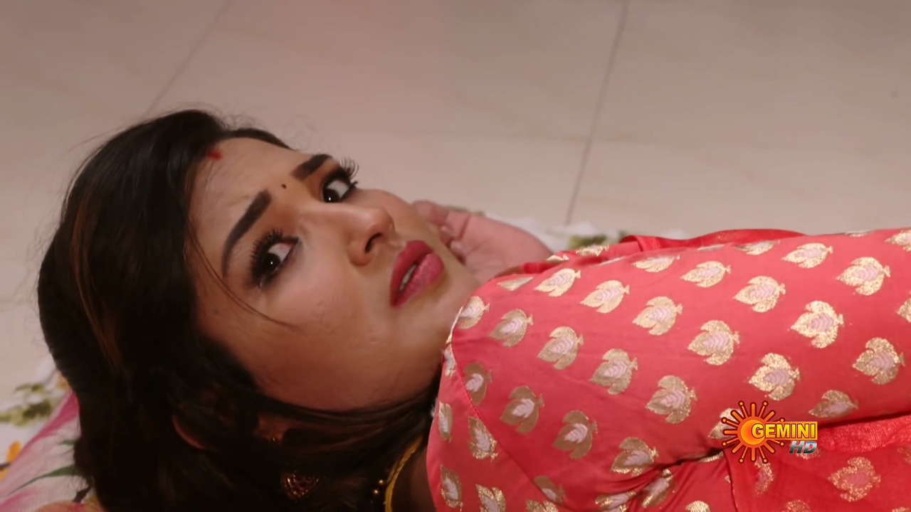 Saranya turadi hot Navel Hole In saree_12