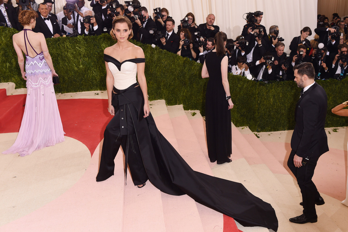 emmawatson-updates.com (318)