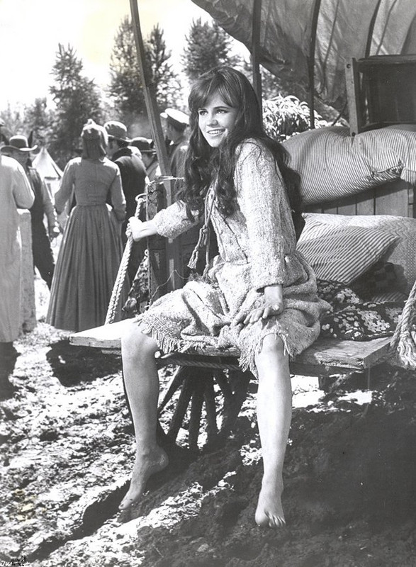 Sally_Field_b67