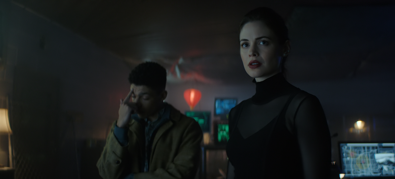 Titans.S03E11.The.Call.Is.Coming.From.Inside.the.House.1080p.10bit.BluRay.AAC5.1.HEVC-Vyndros.mkv_sn