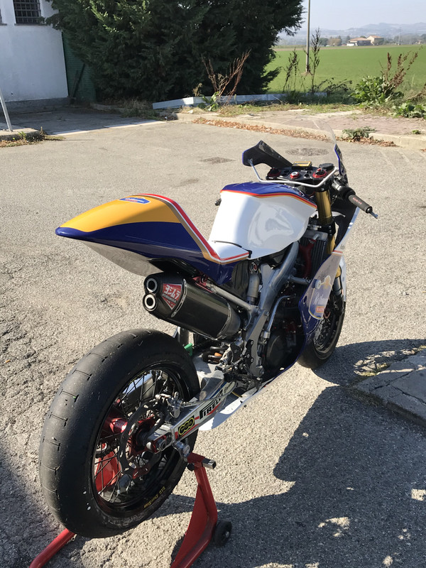 3CE03E5B-A4A4-4580-8126-EEA7BB3E5501