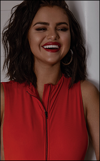 Selena Gomez 008-1153