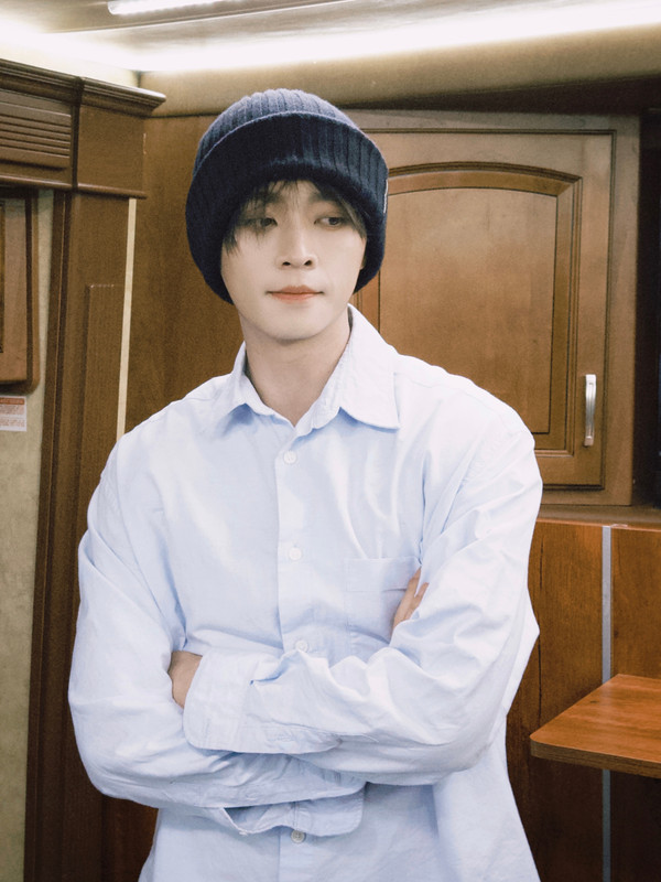 008z-Ze-JSly1hyre2zzq5sj32122pfhdt.jpg