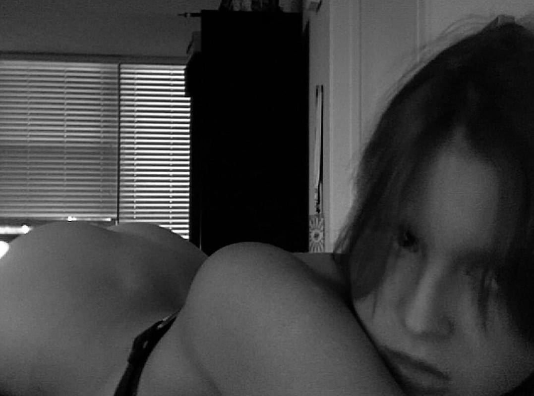 Renee-Olstead-nude-Scandal-Post-19