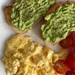 Ovos mexidos com temperos naturais