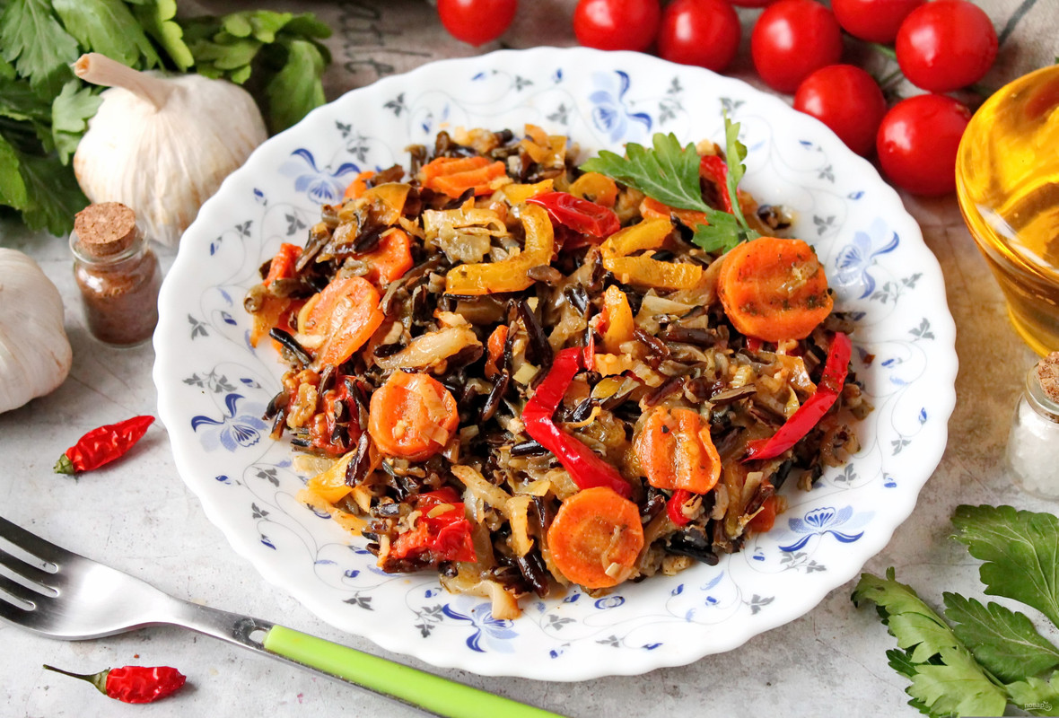 Чёрный дикий рис с тигровыми креветками и овощами (350г)