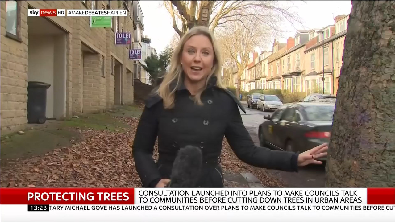 30 December - 13.00.00 - Sky News. Live coverage of main weekend