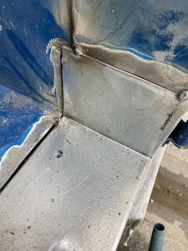 20E689BB-5369-4C0C-AB2F-3428143EEC89