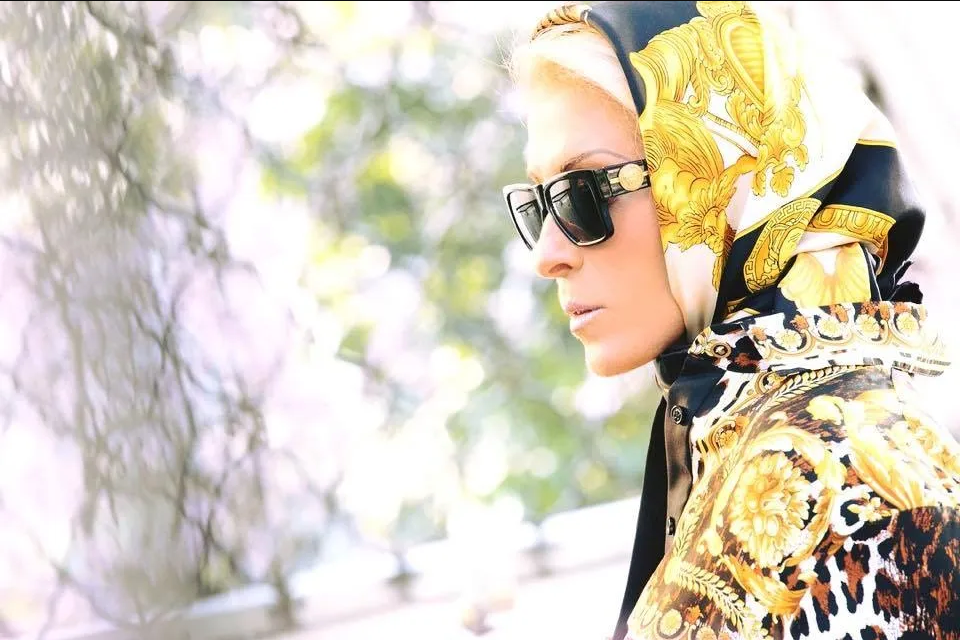 Yuri presume piezas Versace de 35 mil dólares