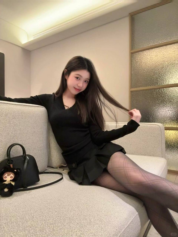 高雄巨蛋兼職正妹都會街景魅力