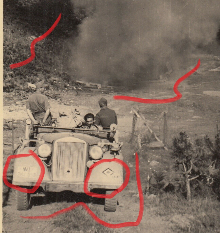 Foto LW Bandenkampf Italien Toskana Bauernhaus brennt Plünderung Partisan