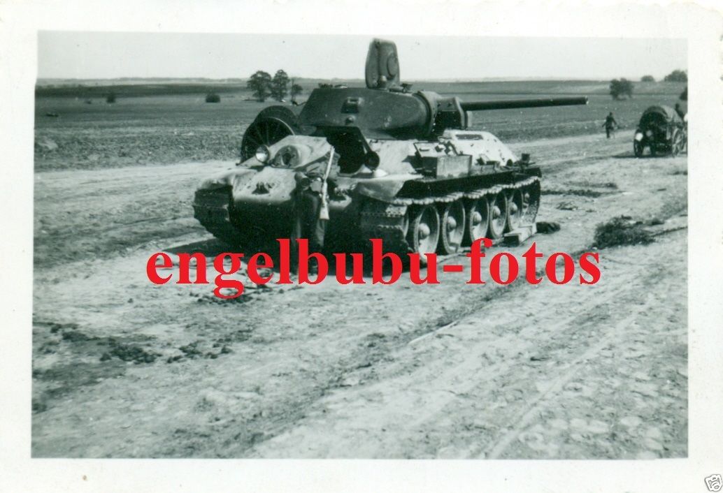 PANZER - Selt. Russ. Panzer T-34 - RÜCKZUG SOWJE