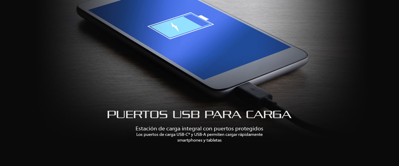 Regulador de voltaje Forza de 1200VA con 8 salidas y puertos USB.