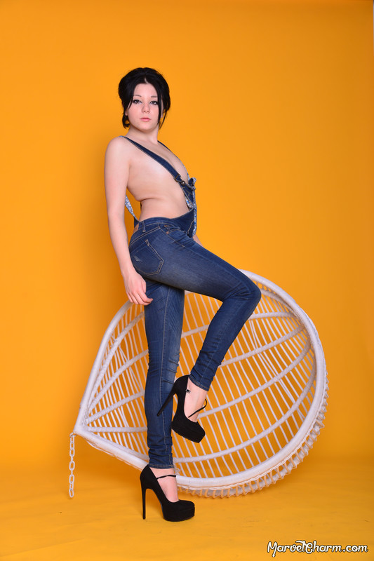 MarvelCharm_Valensia-Overalls-016