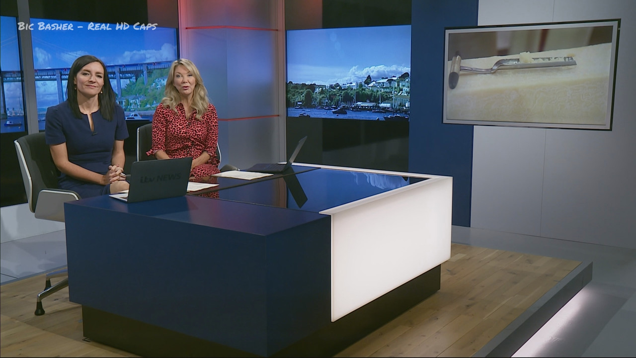 03.21 - 18.00.00 - ITV News West Country. Breaking news and current s....ts_snapshot_18.11.112