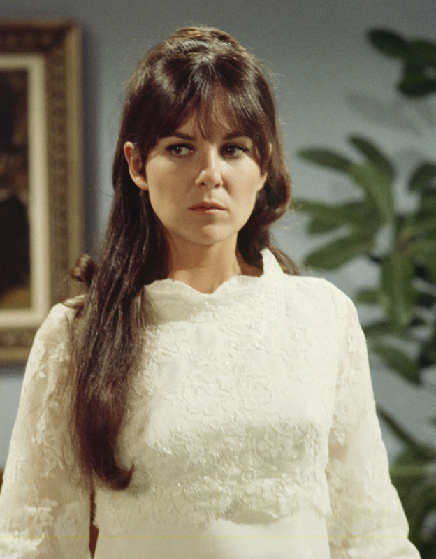 shelley_fabares_b77