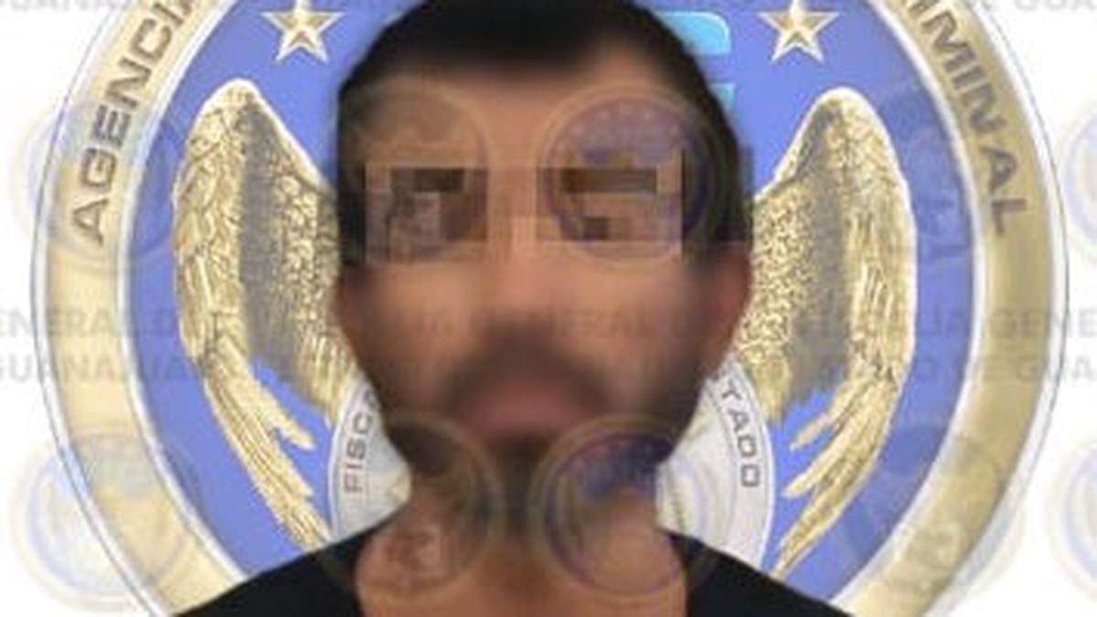 Detienen a hombre que mató y enterró a su hijo dentro de una maleta en el patio