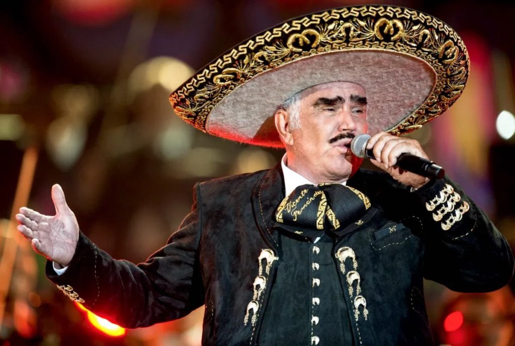 Vicente Fernández no murió el 12 de diciembre: su compadre denuncia mentiras