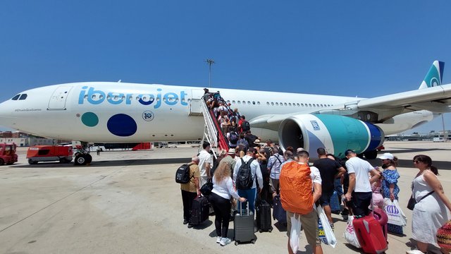 Hotel Iberostar Selection Ensenachos - Blogs de Cuba - DIA 1 - JEREZ-MADRID EN COCHE, SALA VIP, VUELO DE IDA Y LLEGADA AL HOTEL IBEROST (29)