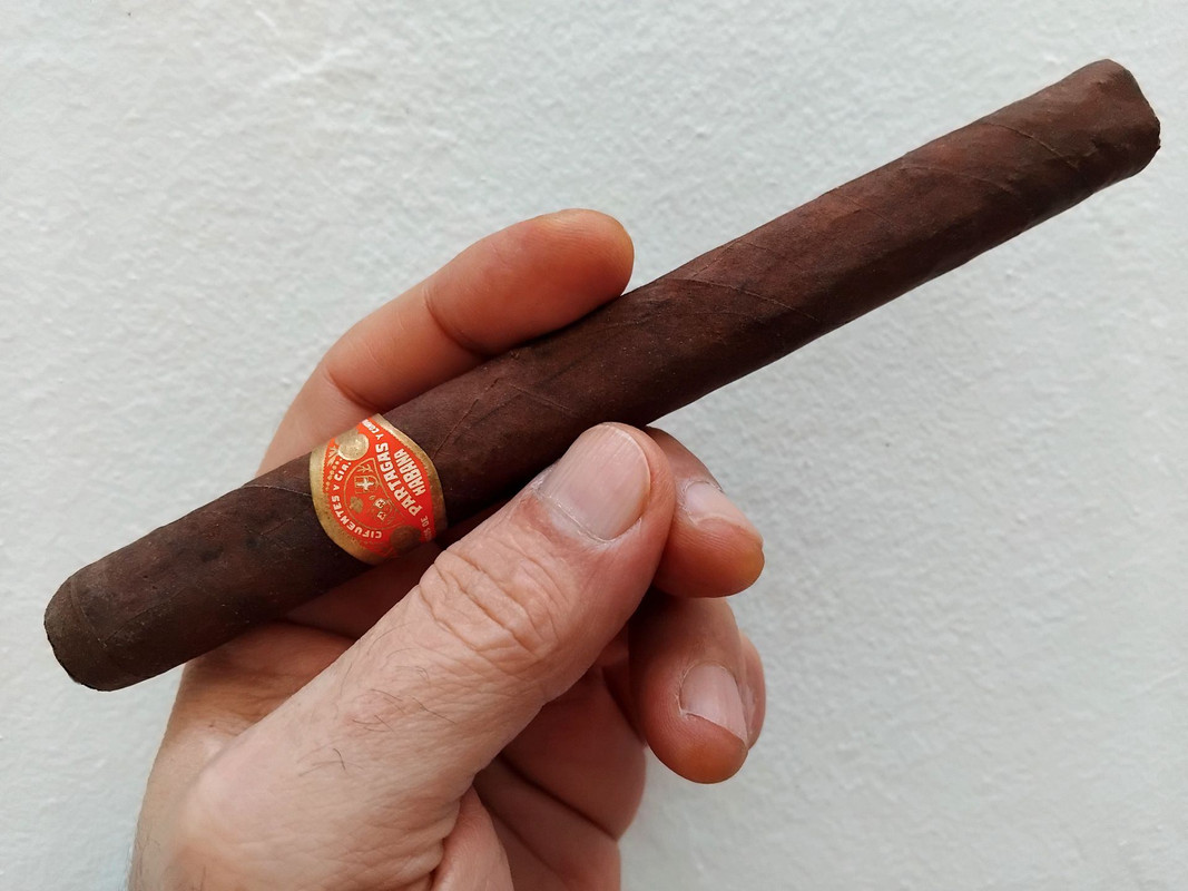 partagas churchiil de luxe 1
