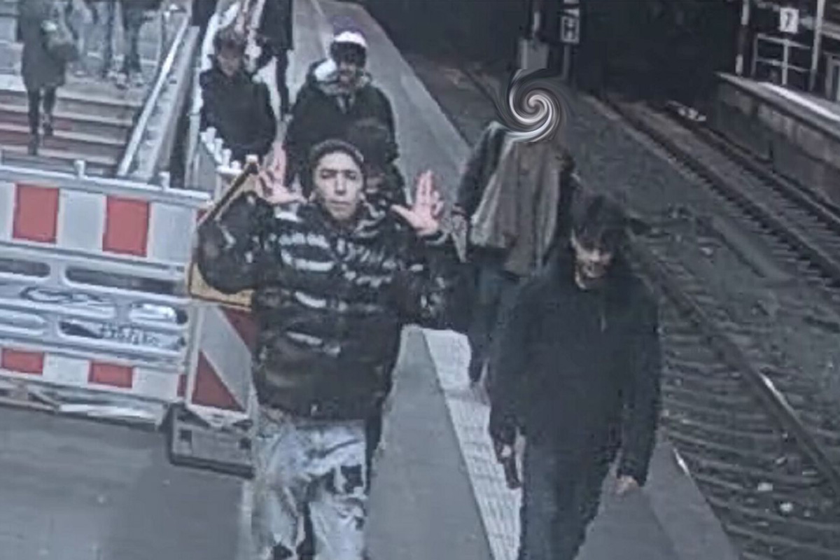 
 5 Araber/Maghreb/Türke - Polizei Düsseldorf –  schwerer Raub im U-Bahnhof