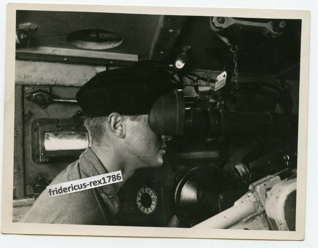 Foto 6 PzKpfw III Panzer Kampfraum Platz Richtschütze 5 cm KwK 38 top detail