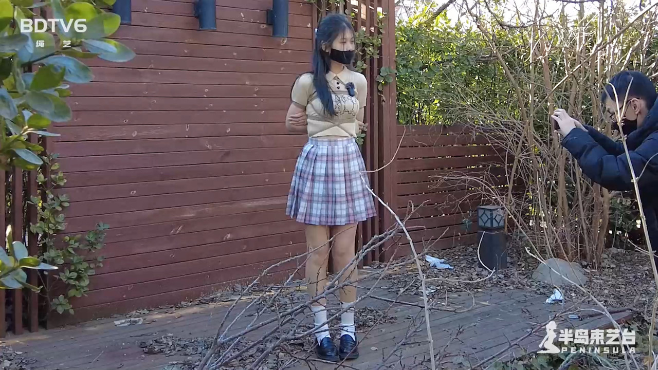 半岛束艺 庆祝空姐佐伊成功放飞.mp4_20230318_135934.586