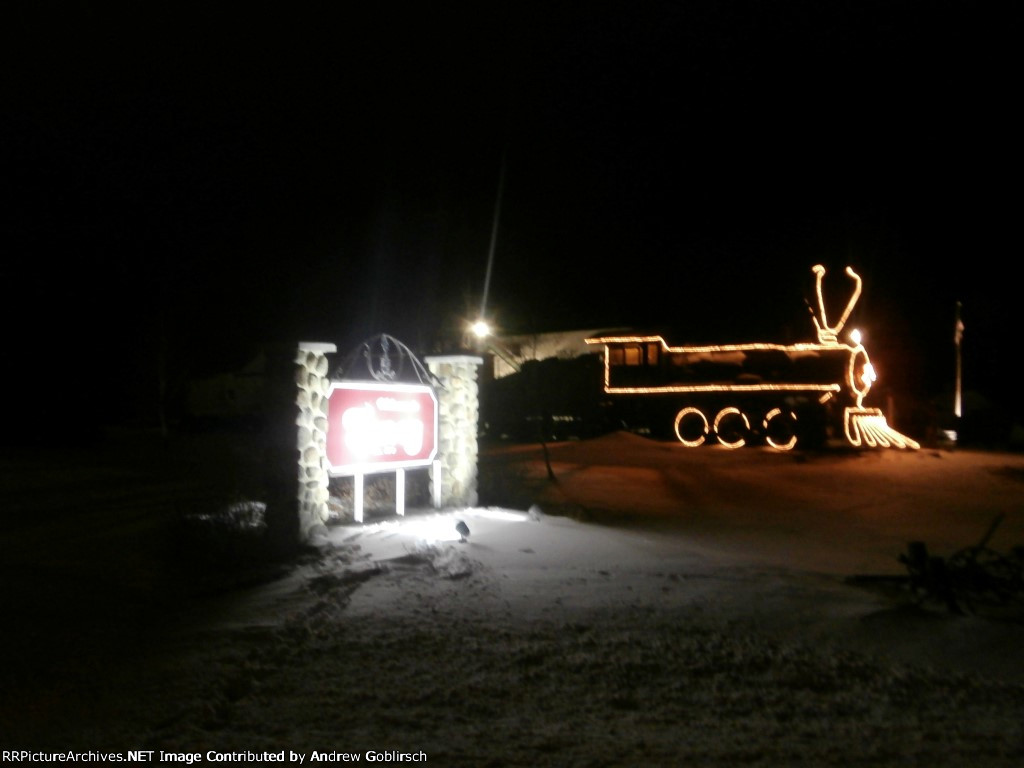 SOO-346-WITH-HOLIDAY-LIGHTS-Custom.jpg