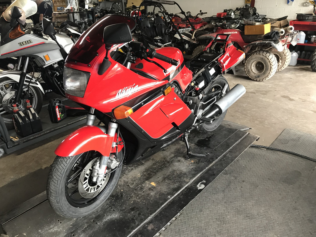 8FE00D5A-35E8-40C2-A01E-E162C86F0B32