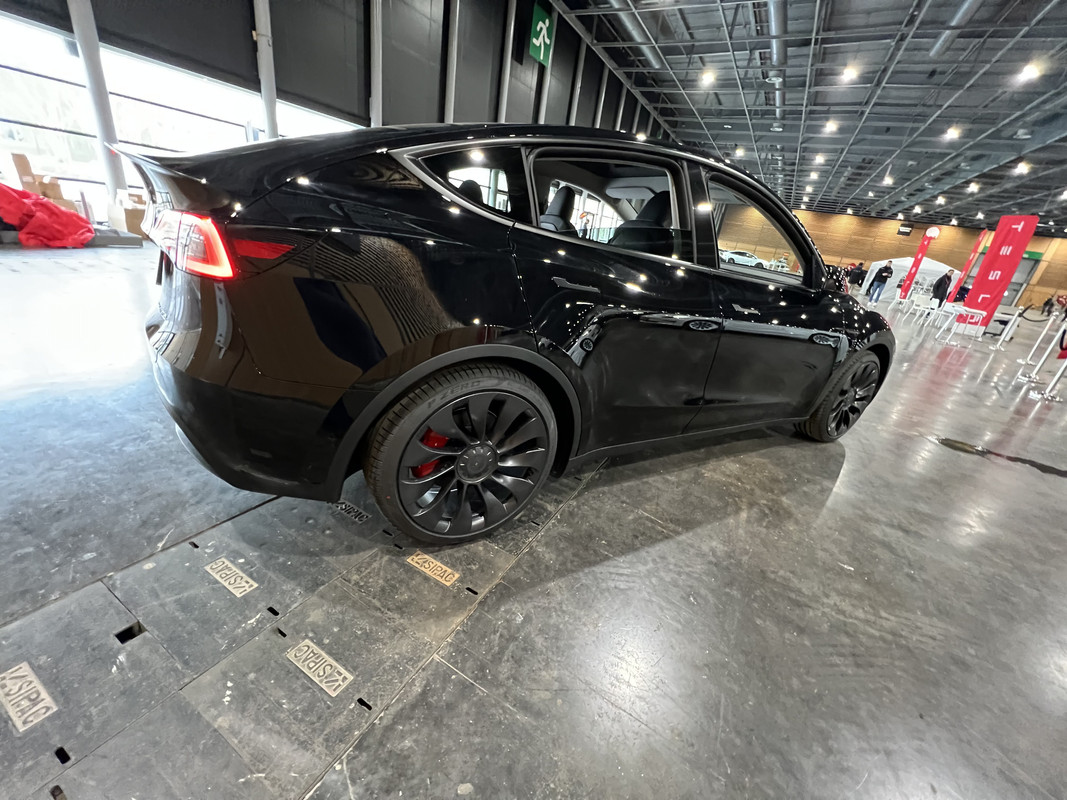 466CECDA-189B-42DF-A2CC-174312803442