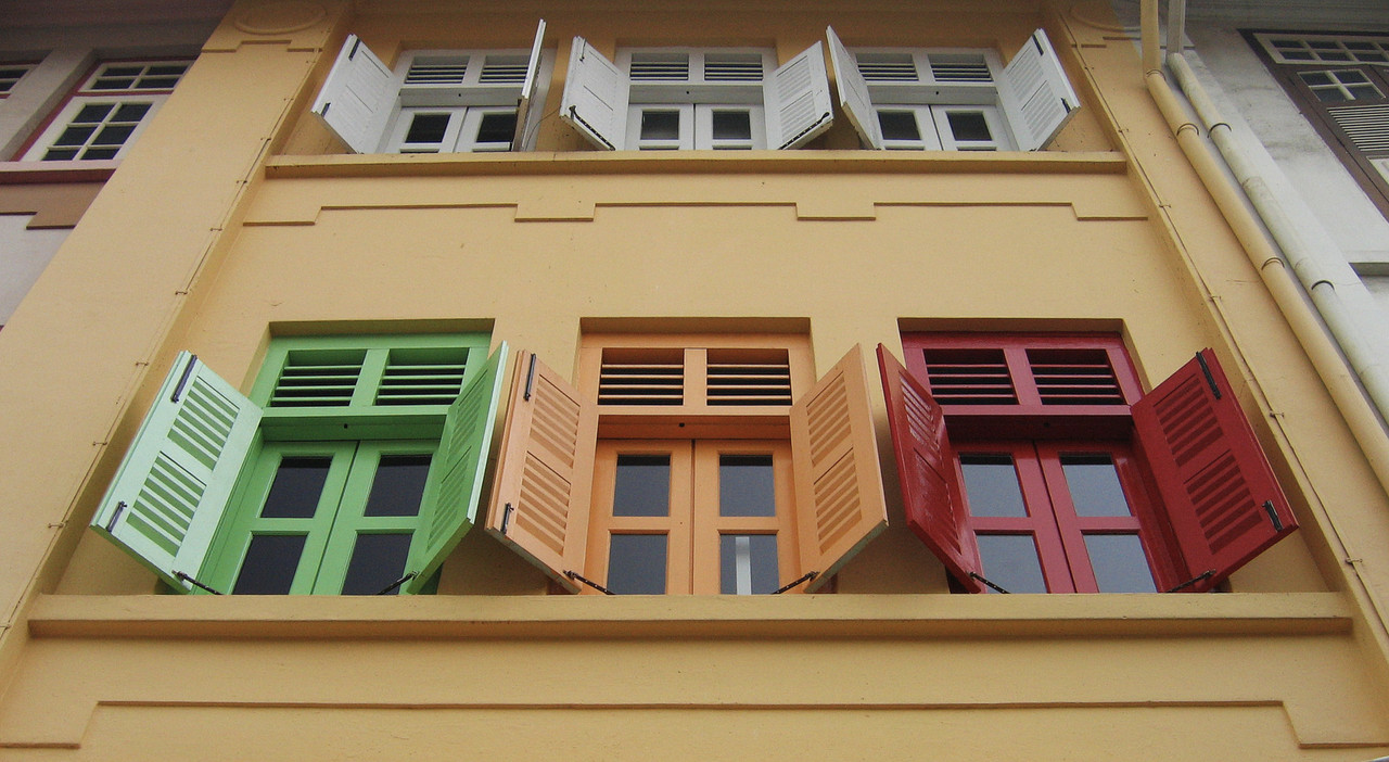multiwindowslouvre.jpg