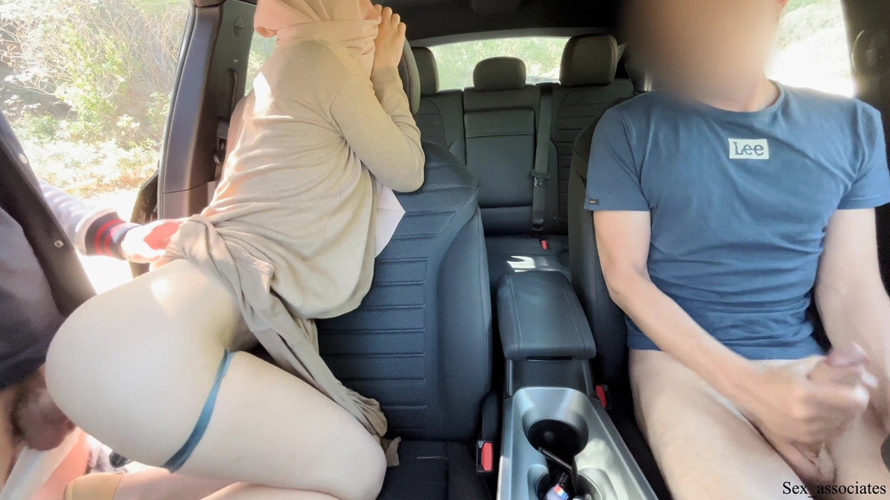 [Image: My-Muslim-Hijab-Wifes-First-Dogging-in-P...t1080p.jpg]