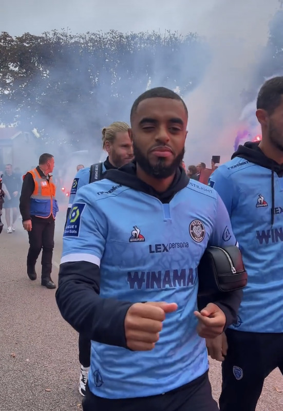 4D0B3FE0-1B7F-4677-A86D-A7A4E7156E3E