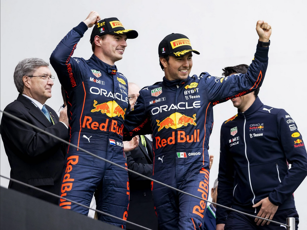 Checo Pérez y Verstappen se burlan de Esteban Ocon por polémico tuit