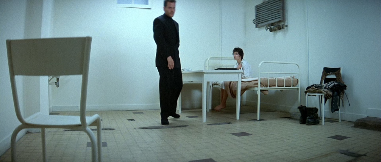 La Femme Nikita 1990 (1080p x265 10bit Tigole).m