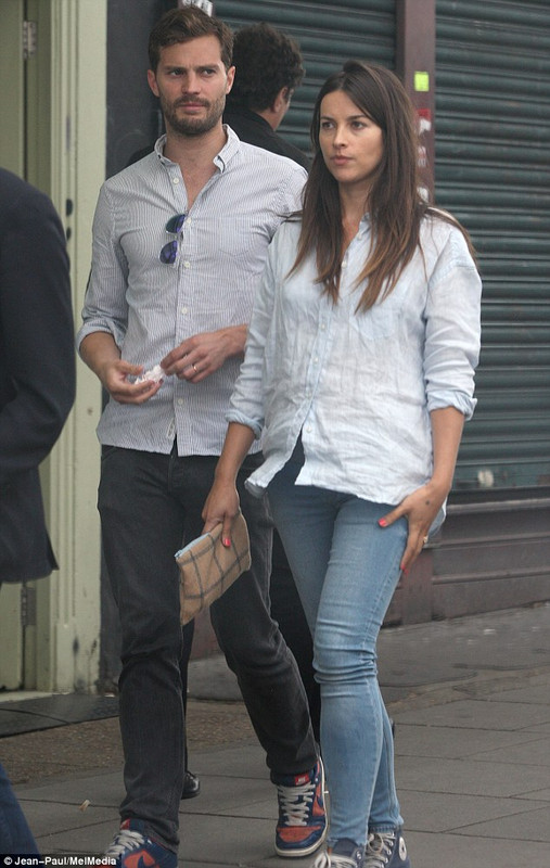    Jamie Dornan con Esposa Amelia Warner 