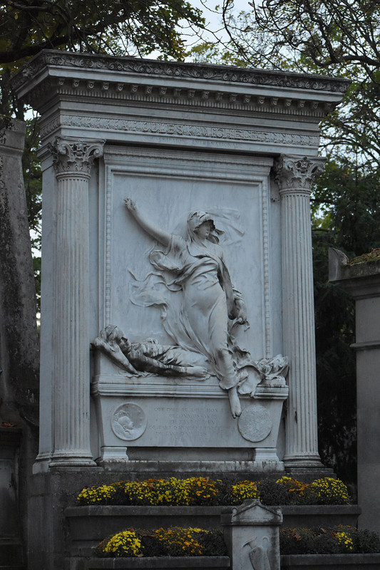 Père-Lachaise_-_Tombe_35