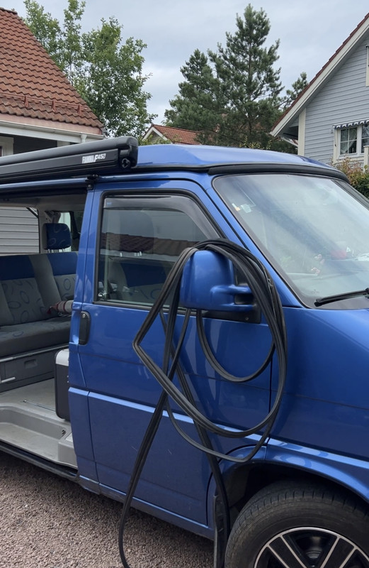 4A4C35DB-9EE1-41CB-8448-BA48E86B1A53