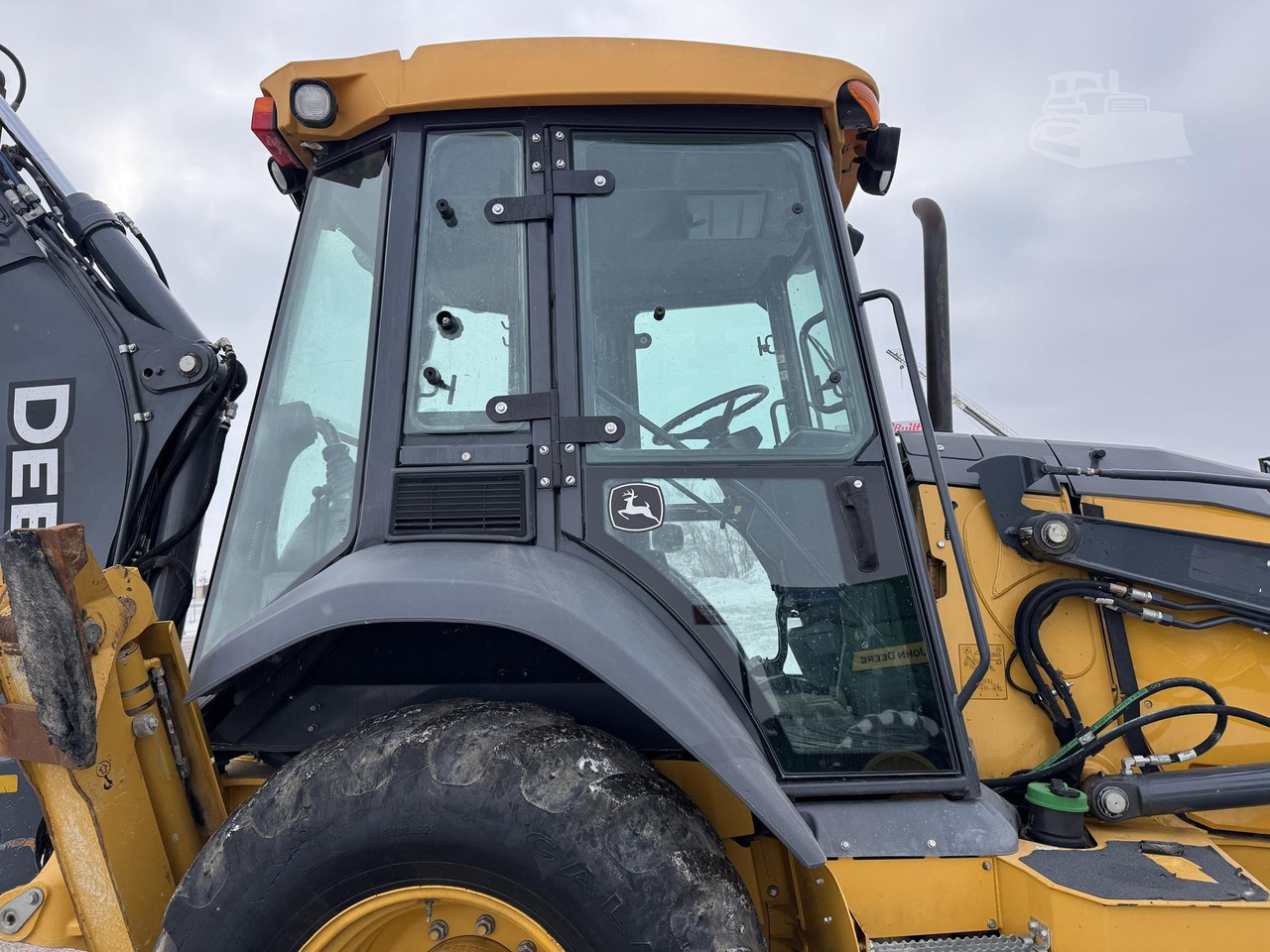 Vehicle thumbnail 24